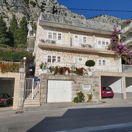 Apartments Ivan - With Parking Omiš Kültér fotó