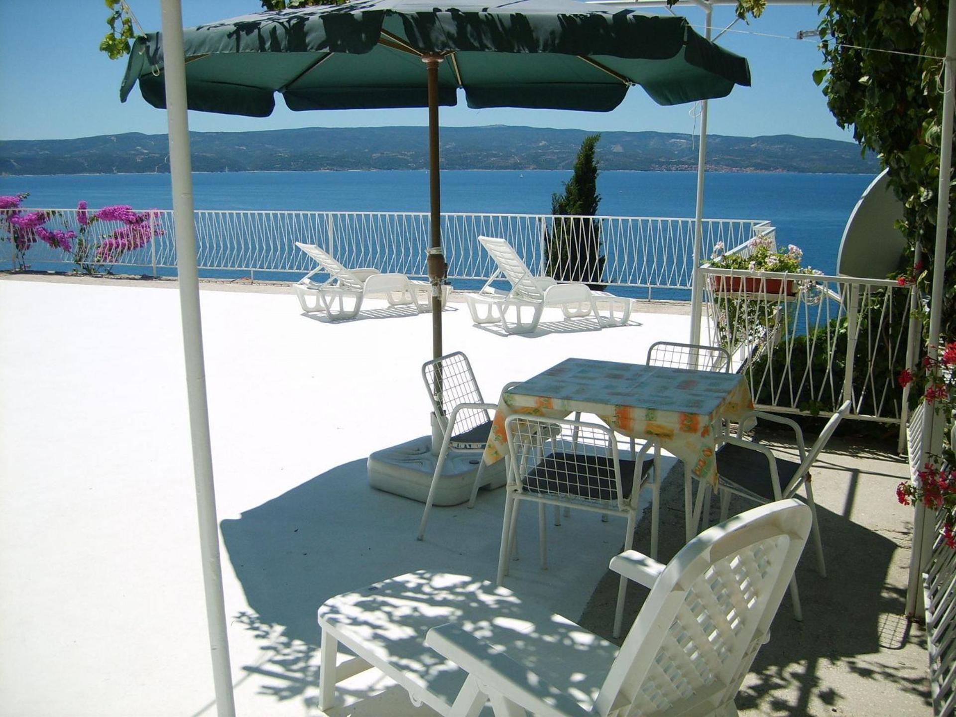 Apartments Ivan - With Parking Omiš Kültér fotó